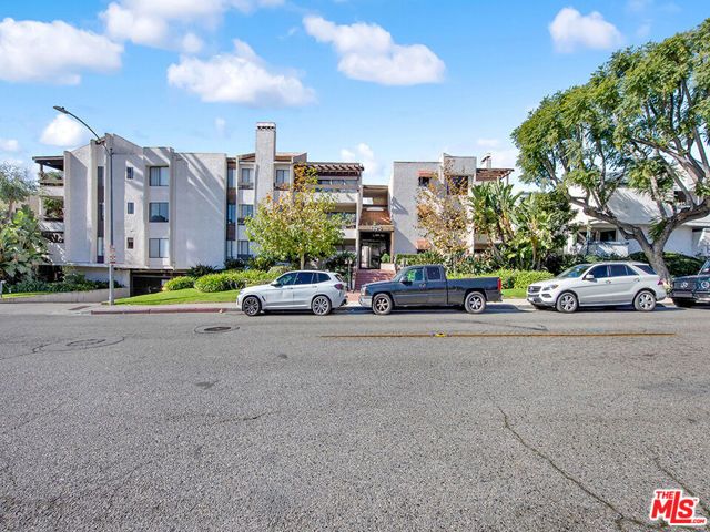 1325 Valley View Road 201, Glendale, CA 91202