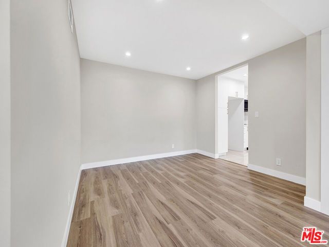 1325 Valley View Road 201, Glendale, CA 91202