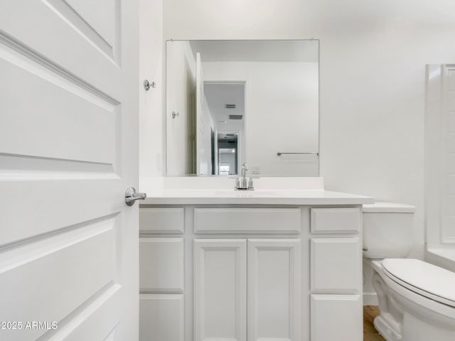 1956 S SENATE Street, Chandler, AZ 85286