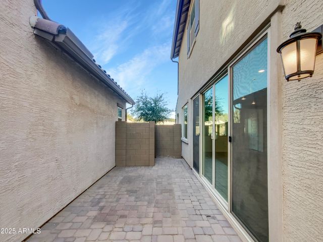 1956 S SENATE Street, Chandler, AZ 85286