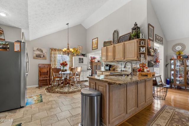 1266 Sunrise Drive, Sevierville, TN 37862