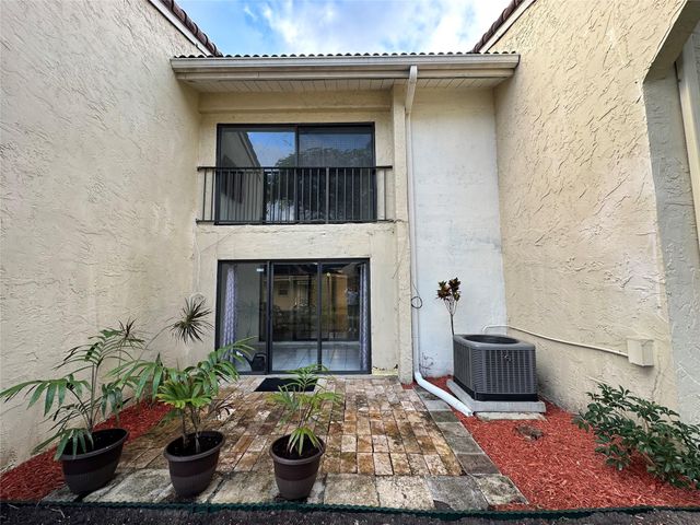 22435 SW 61st Way 124, Boca Raton, FL 33428