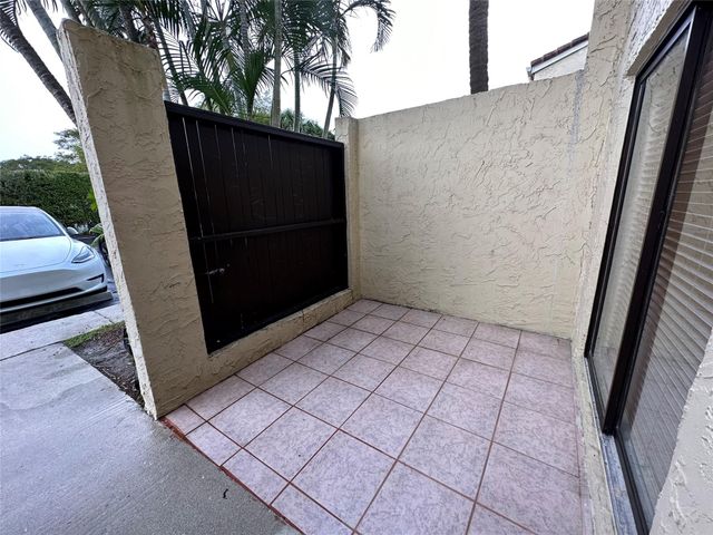 22435 SW 61st Way 124, Boca Raton, FL 33428