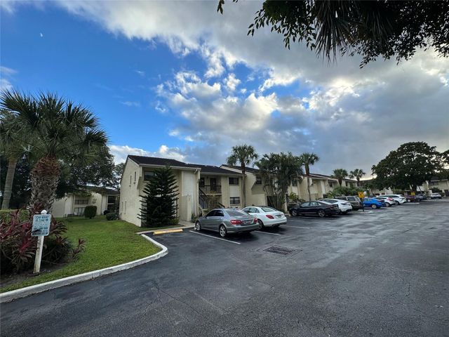 22435 SW 61st Way 124, Boca Raton, FL 33428