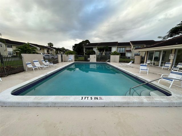 22435 SW 61st Way 124, Boca Raton, FL 33428