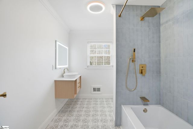 220 E Belvedere Road, Greenville, SC 29605