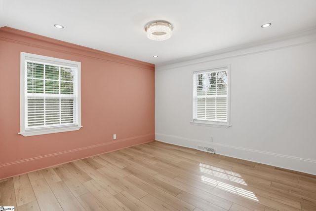 220 E Belvedere Road, Greenville, SC 29605