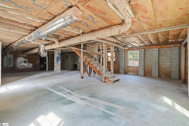 220 E Belvedere Road, Greenville, SC 29605