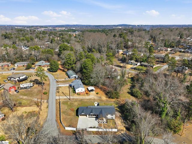 220 E Belvedere Road, Greenville, SC 29605