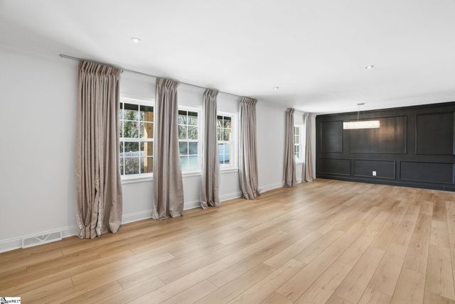 220 E Belvedere Road, Greenville, SC 29605