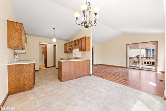 41190 Victoria Drive, Clinton Township, MI 48038