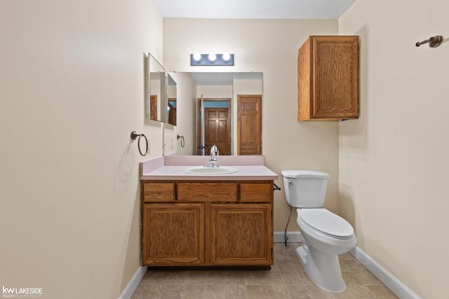41190 Victoria Drive, Clinton Township, MI 48038