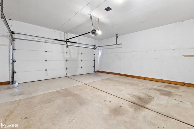 41190 Victoria Drive, Clinton Township, MI 48038