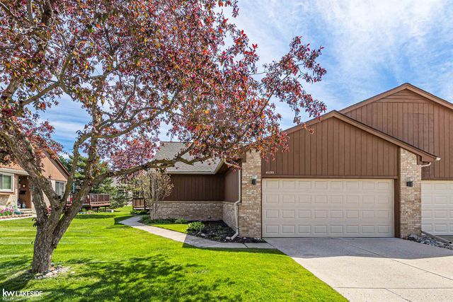 41190 Victoria Drive, Clinton Township, MI 48038