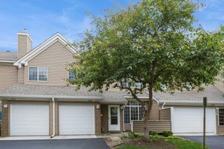 2752 Autumnwood Lane, Minnetonka, MN 55305