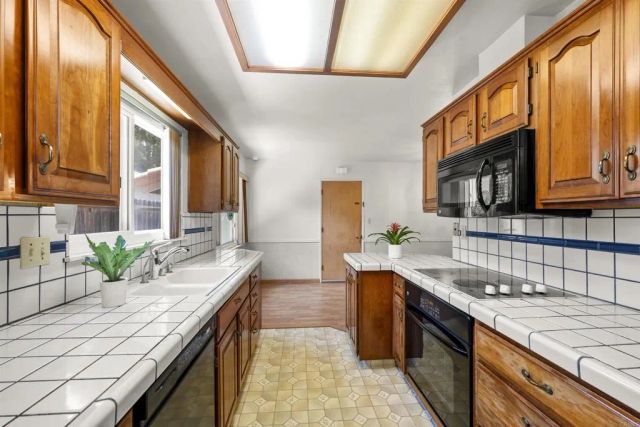 3048 Renault Street, San Diego, CA 92122