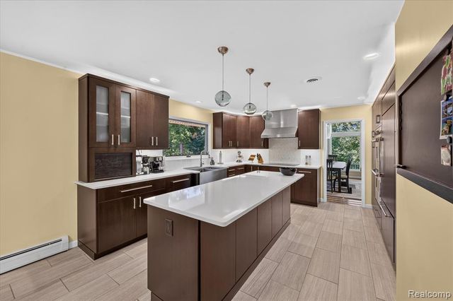 34135 Brittany Drive, Farmington Hills, MI 48335