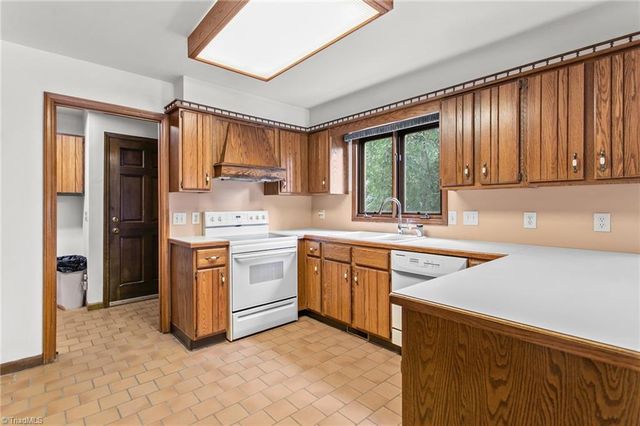 5415 Ashbey Lane, Summerfield, NC 27358
