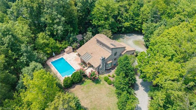 5415 Ashbey Lane, Summerfield, NC 27358