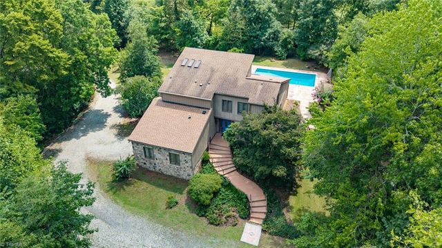 5415 Ashbey Lane, Summerfield, NC 27358