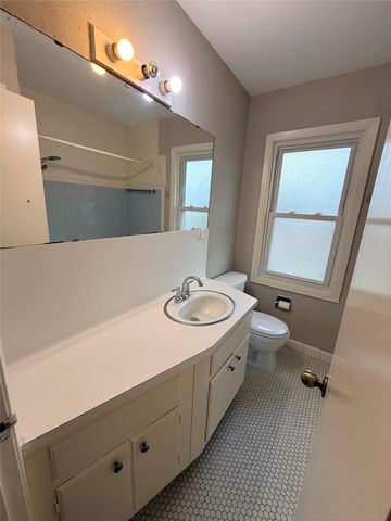 3914 Law Street 2, Houston, TX 77005