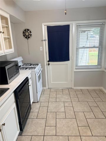 3914 Law Street 2, Houston, TX 77005