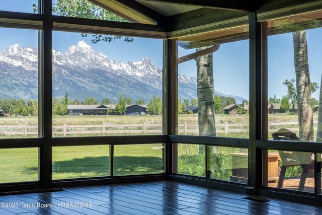 575 E GOLF CREEK 24, Jackson, WY 83001