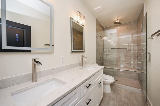 3839 Noah Street A, Houston, TX 77021