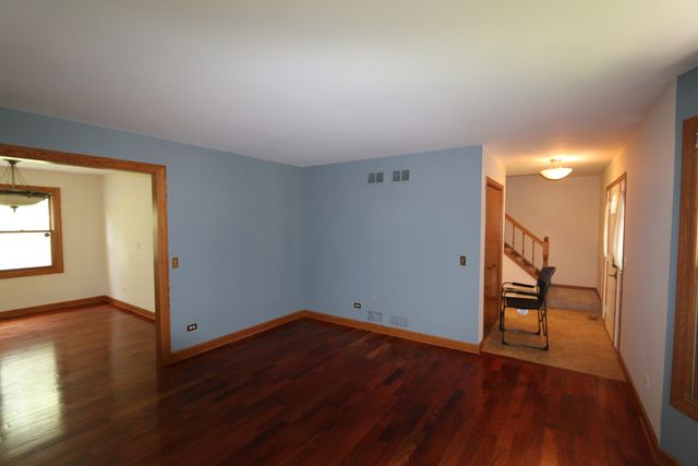1223 Waveland Avenue, Gurnee, IL 60031