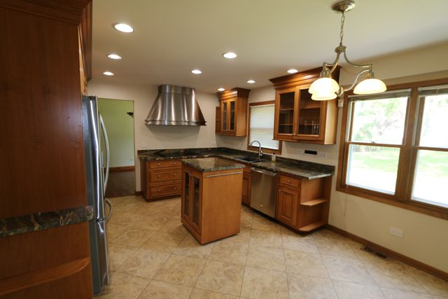 1223 Waveland Avenue, Gurnee, IL 60031