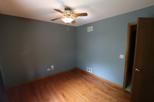 1223 Waveland Avenue, Gurnee, IL 60031