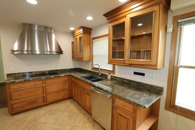 1223 Waveland Avenue, Gurnee, IL 60031