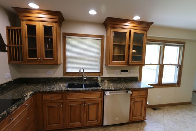 1223 Waveland Avenue, Gurnee, IL 60031