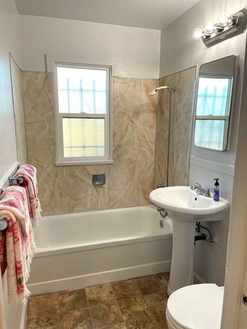 363 W Bissell Ave, Richmond, CA 94801