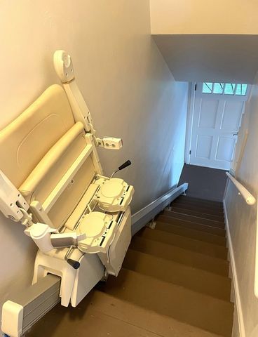 363 W Bissell Ave, Richmond, CA 94801