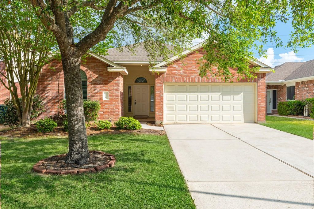 6526 Bella Noche Drive, Spring, TX 77379
