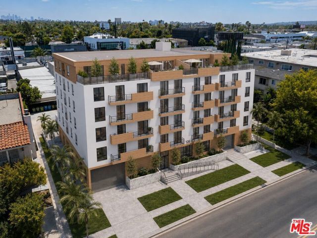 1126 S Corning Street, Los Angeles, CA 90035