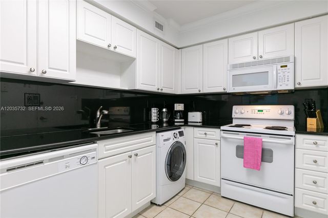 2501 S Ocean Dr 1008, Hollywood, FL 33019