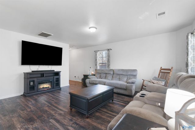 311 Jacks Road, New Market, AL 35761