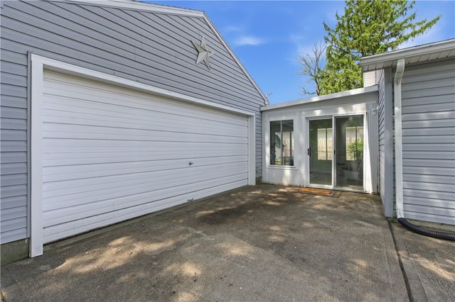 403 Ridgebury Drive, Xenia, OH 45385