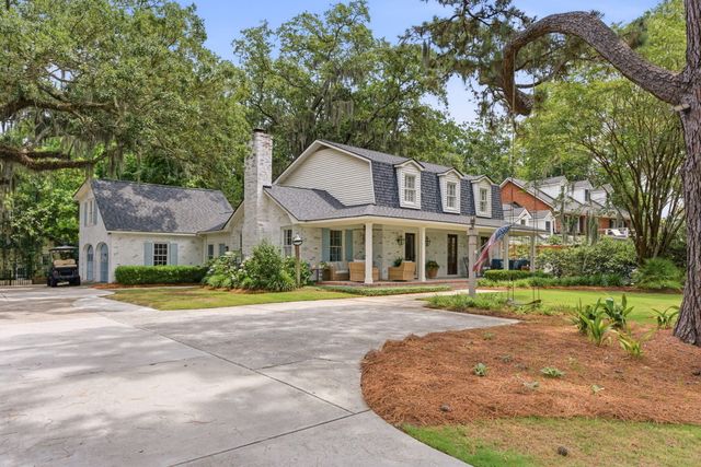 972 Equestrian Drive, Mount Pleasant, SC 29464