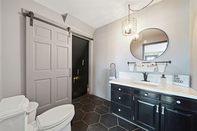 192 Eastshore Drive, Jerome, MI 49249