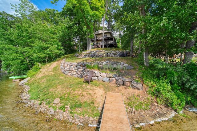 192 Eastshore Drive, Jerome, MI 49249