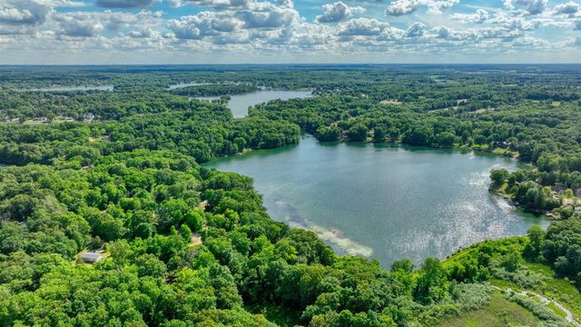 192 Eastshore Drive, Jerome, MI 49249