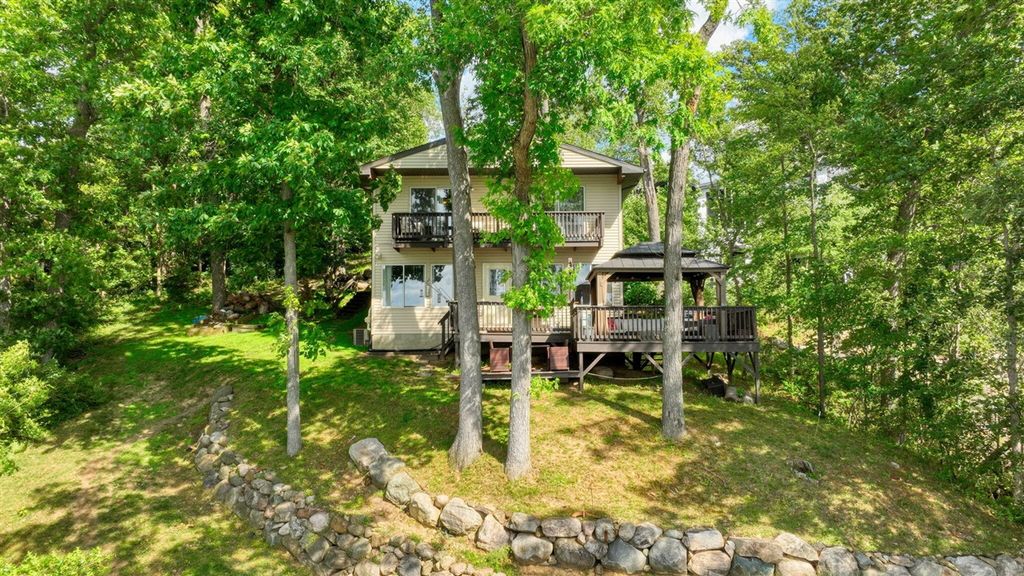 192 Eastshore Drive, Jerome, MI 49249