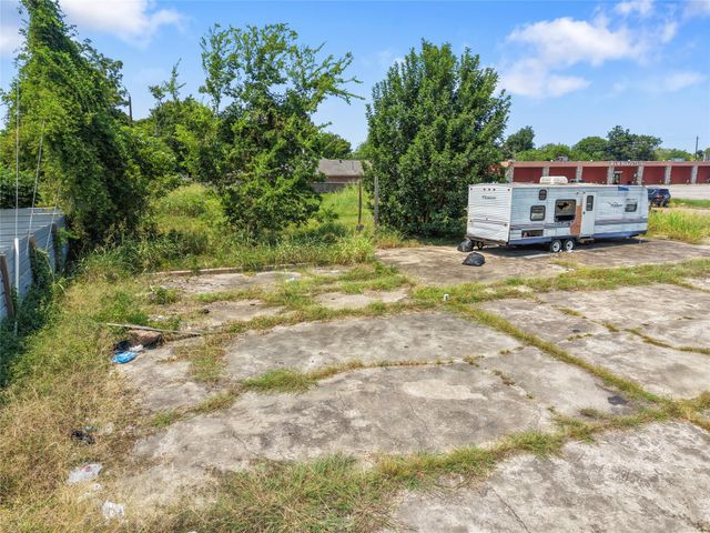 8626 Martin Luther King Boulevard, Houston, TX 77033