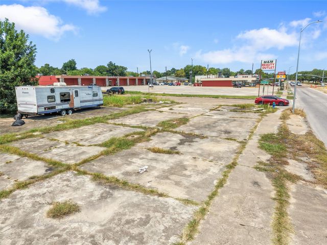8626 Martin Luther King Boulevard, Houston, TX 77033