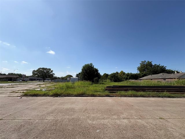 8626 Martin Luther King Boulevard, Houston, TX 77033