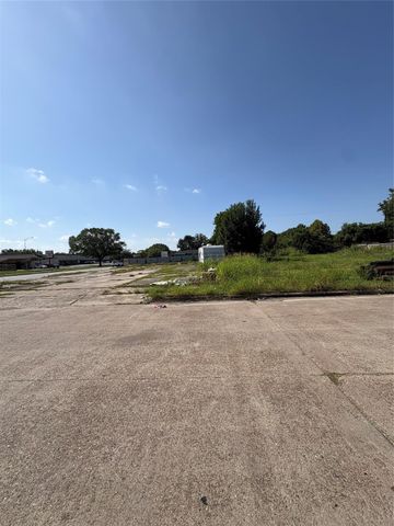 8626 Martin Luther King Boulevard, Houston, TX 77033
