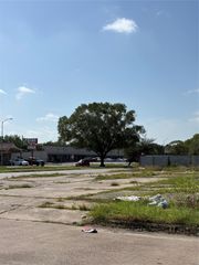 8626 Martin Luther King Boulevard, Houston, TX 77033